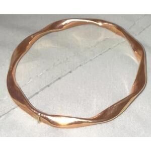 Vintage 14K Rose Gold Italy Hinge Bangle Twist Style Bracelet Size 7, 8 grams